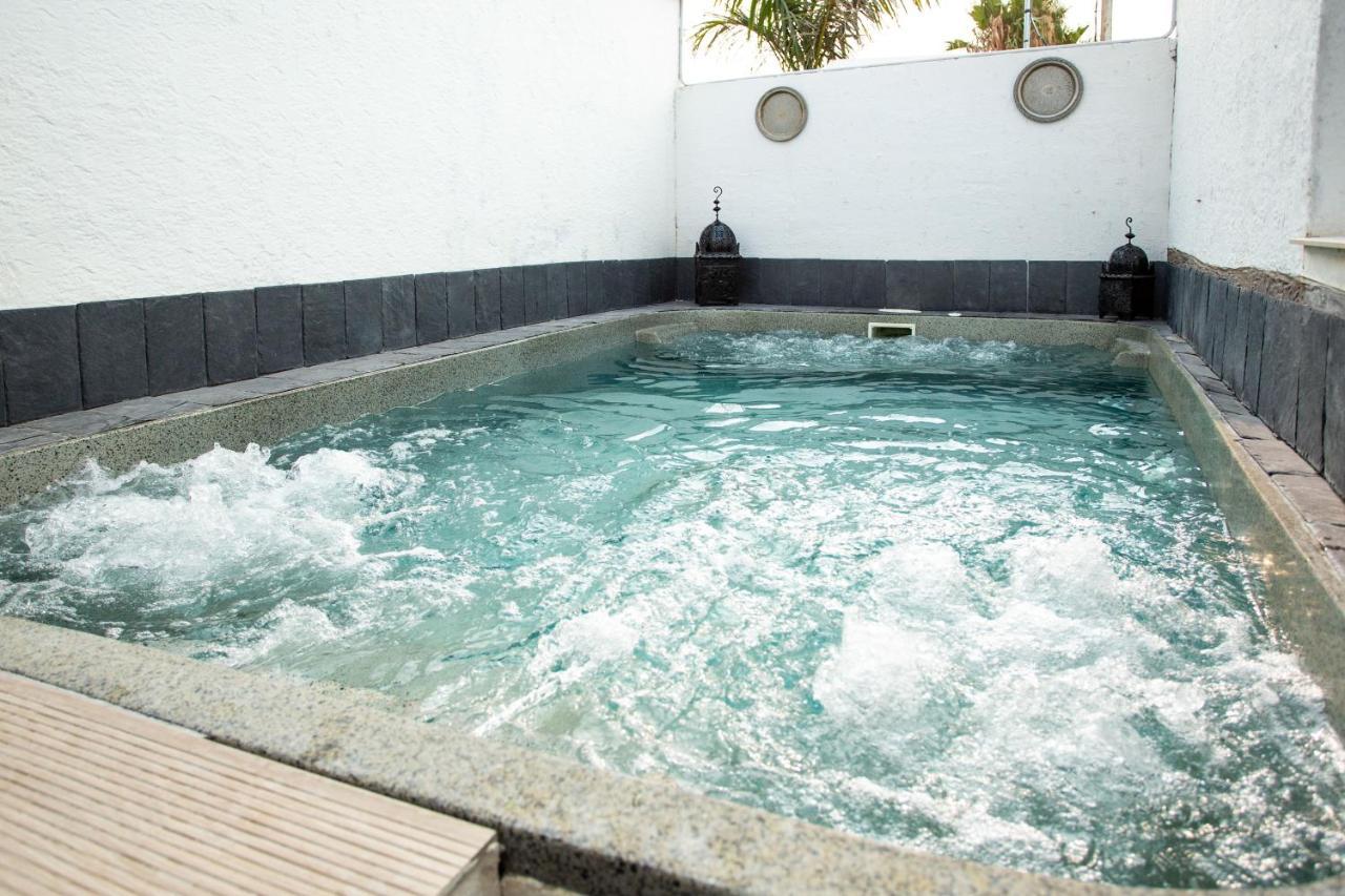 Villa Egipto Con Jacuzzi Y Piscina Climatizada Chiclana de la Frontera Exterior photo